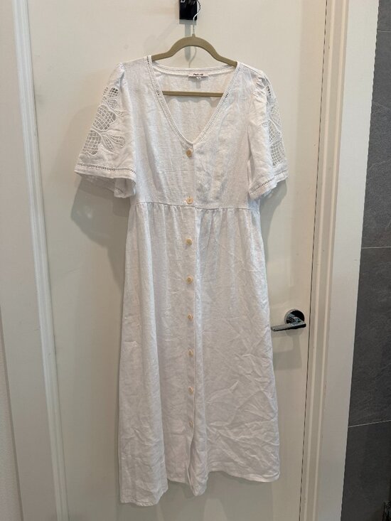 Madewell Dresses & Skirts - Button-Front Midi Dress in Linen from Madewell